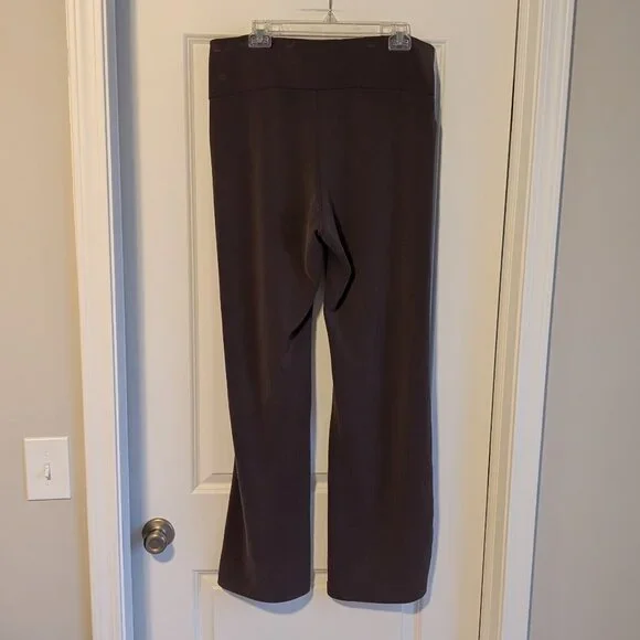 Lululemon Ribbed Softstreme Flared Pant, Espresso, Size 14 - Picture 5 of 8